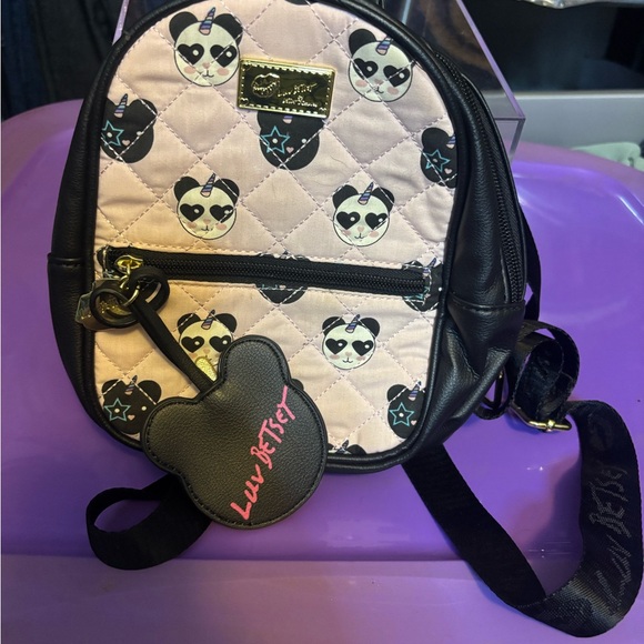 jan sports mini backpack JanSport Small Seattle Pack Model:TSAWESS-932XH louis vuitton backpack black H|F Atelier with just enough room